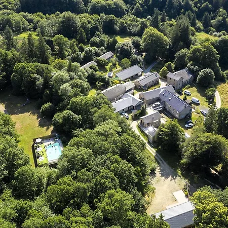 Du Grand Cèdre Ferienhaus *